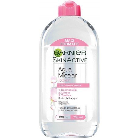 Mizellenwasser in einem - Garnier - 1